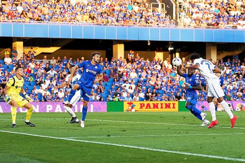 Finalizarea lui Aubameyang la golul din Getafe - Deportivo / foto: Guliver/gettyimages