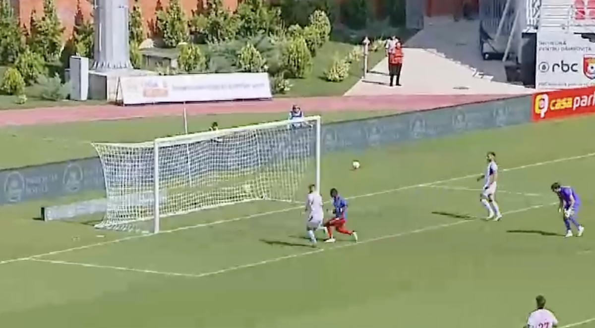 Gafă de cascadorii râsului în Liga 2 » Cum s-a deschis scorul în Chindia - Șelimbăr