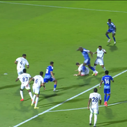 Mihai Lixandru a comis un penalty în duelul cu echipa lui Alexandre Lacazette // foto: captură X @thmanyahsports