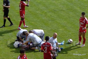 Vești de la spital după accidentarea horror din FC Argeș- Botoșani: care e starea fotbalistui luat de la stadion cu Ambulanța