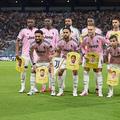 Jucătorii lui Juventus au ieșit pe teren cu cardurile lor din jocul EA FC / foto: Guliver/gettyimages