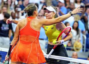 Sabalenka o provoacă pe Rybakina: „Să văd dacă îmi poate lua și asta!”