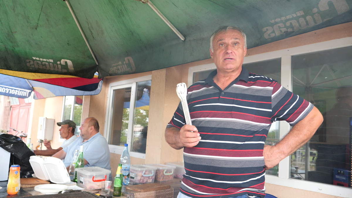 Tatăl lui Valentin Mihăilă e președinte, fratele e atacant, iar nea Nelu face legea la grătar » În Liga 6 din Dâmbovița, „meciul durează mai mult de 90 de minute”