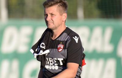 DINAMO // Dusan Uhrin pregătește surpriza pentru meciul cu Gaz Metan! Slavko Perovic e gata de joc și are șanse să fie în lot