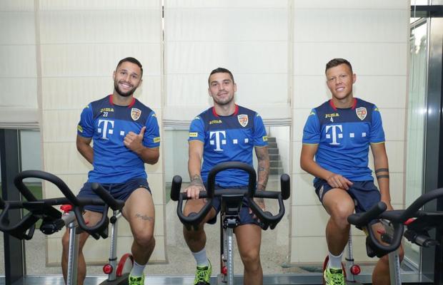 ROMÂNIA - NORVEGIA // FOTO Cosmin Contra și-a împărțit jucătorii în două tabere la antrenamentul de astăzi