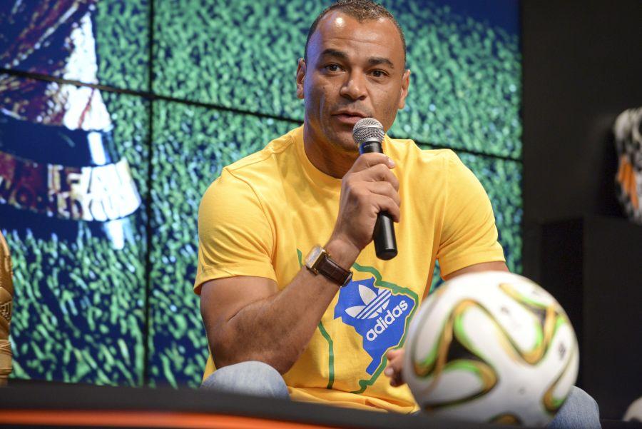 Cafu Legendarul Cafu, bănuit de legături cu un temut grup terorist » Reacția fotbalistului
