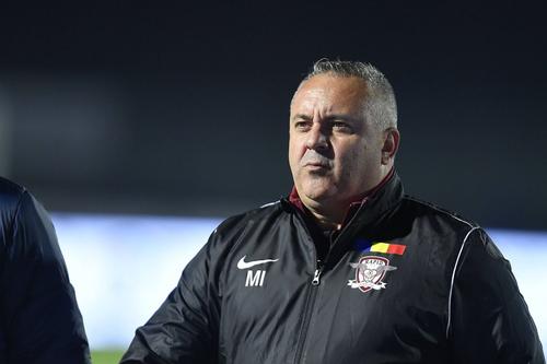 Rapid - CFR Cluj (duminică, ora 20:30). Mihai Iosif, antrenorul alb-vișiniilor, s-a plâns de faptul că echipa sa nu beneficiază de o bază proprie de pregătire.