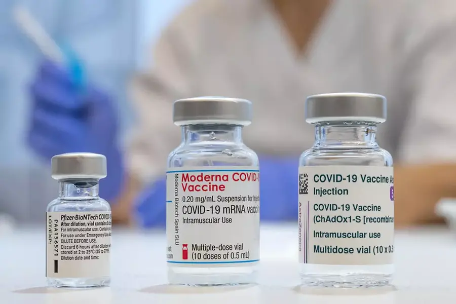 În România sunt 10.814.828 de doze de vaccin administrate până în prezent Ce găsim în spatele lui „dacă nu v-aţi vaccinat...”, singurul alibi al statului român?