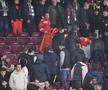 Imagini care vă pot afecta emoțional » CFR Cluj - Slavia, întrerupt 15 minute, după ce unui spectator i s-a făcut rău