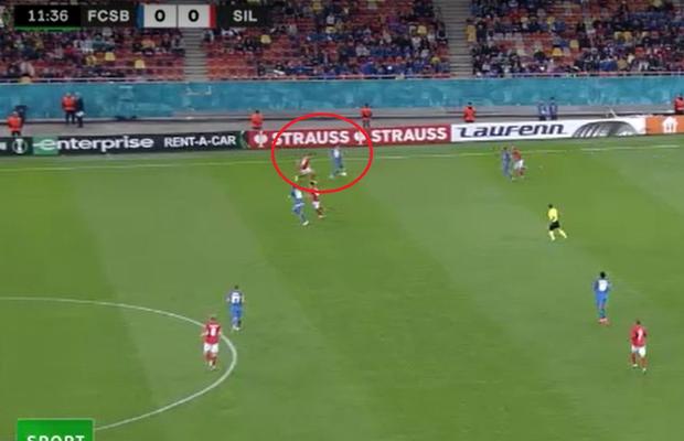 Gafă după gafă în FCSB - Silkeborg: „Sfinxul” lui Becali a călcat pe minge, Târnovanu s-a împiedicat!