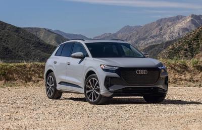 Cum arata noul SUV Audi Q4 e-tron 2023