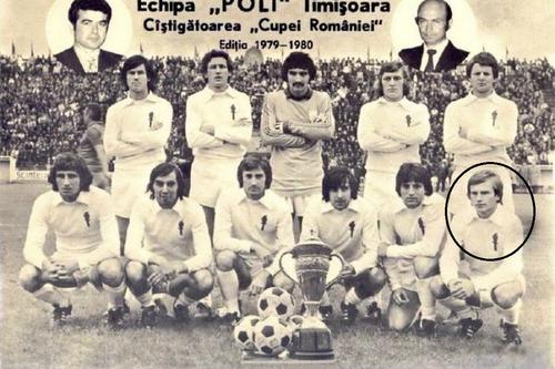 Titi Nicolae, fost fotbalist important la Poli Timișoara (încercuit), a încetat din viață astăzi, la vârsta de 61 de ani