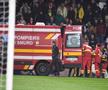 Imagini care vă pot afecta emoțional » CFR Cluj - Slavia, întrerupt 15 minute, după ce unui spectator i s-a făcut rău