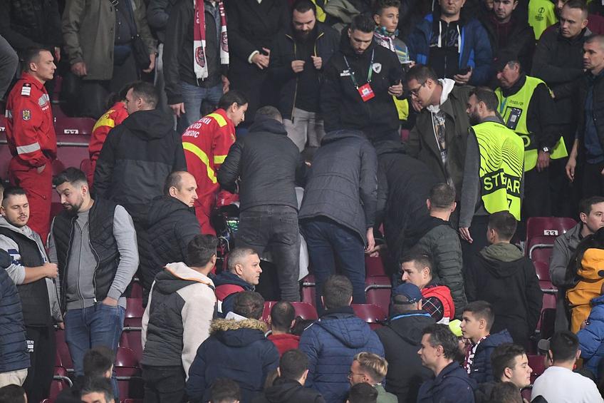 CFR Cluj - Slavia Praga | În prima repriză a partidei din Gruia contând pentru etapa #4 din grupa G de Conference League, unui suporter român i s-a făcut rău.