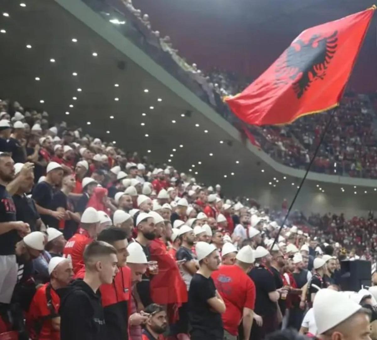 Nu, nu sunt blițuri! » Explicația imaginilor senzaționale din preliminariile EURO 2024
