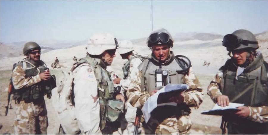 Nicolae Ciucă, în Afghanistan „Haideți să vedeți cum v-am prins de la început” » NICOLAE CIUCĂ, față în față cu Ovidiu Ioanițoaia: „Știu ce probleme sunt la Steaua”