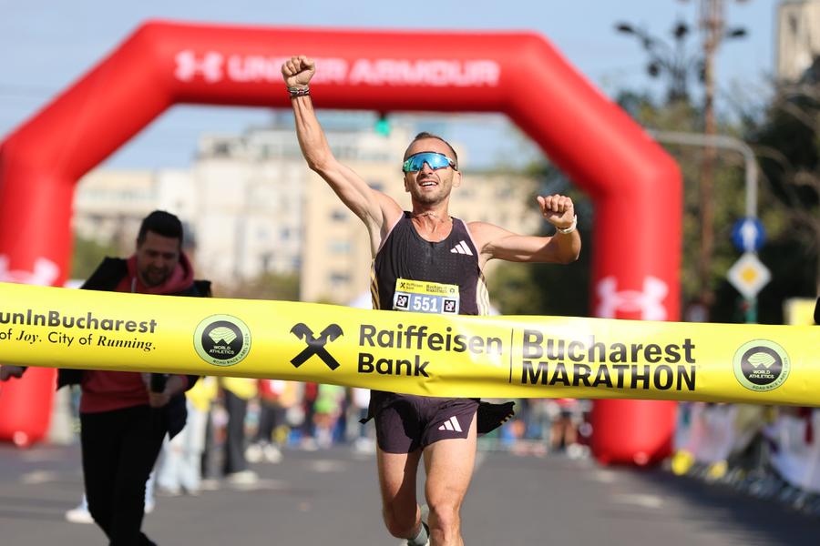 Peste 12.000 de alergători la cea de-a 17-a ediție a Raiffeisen Bank Bucharest MARATHON