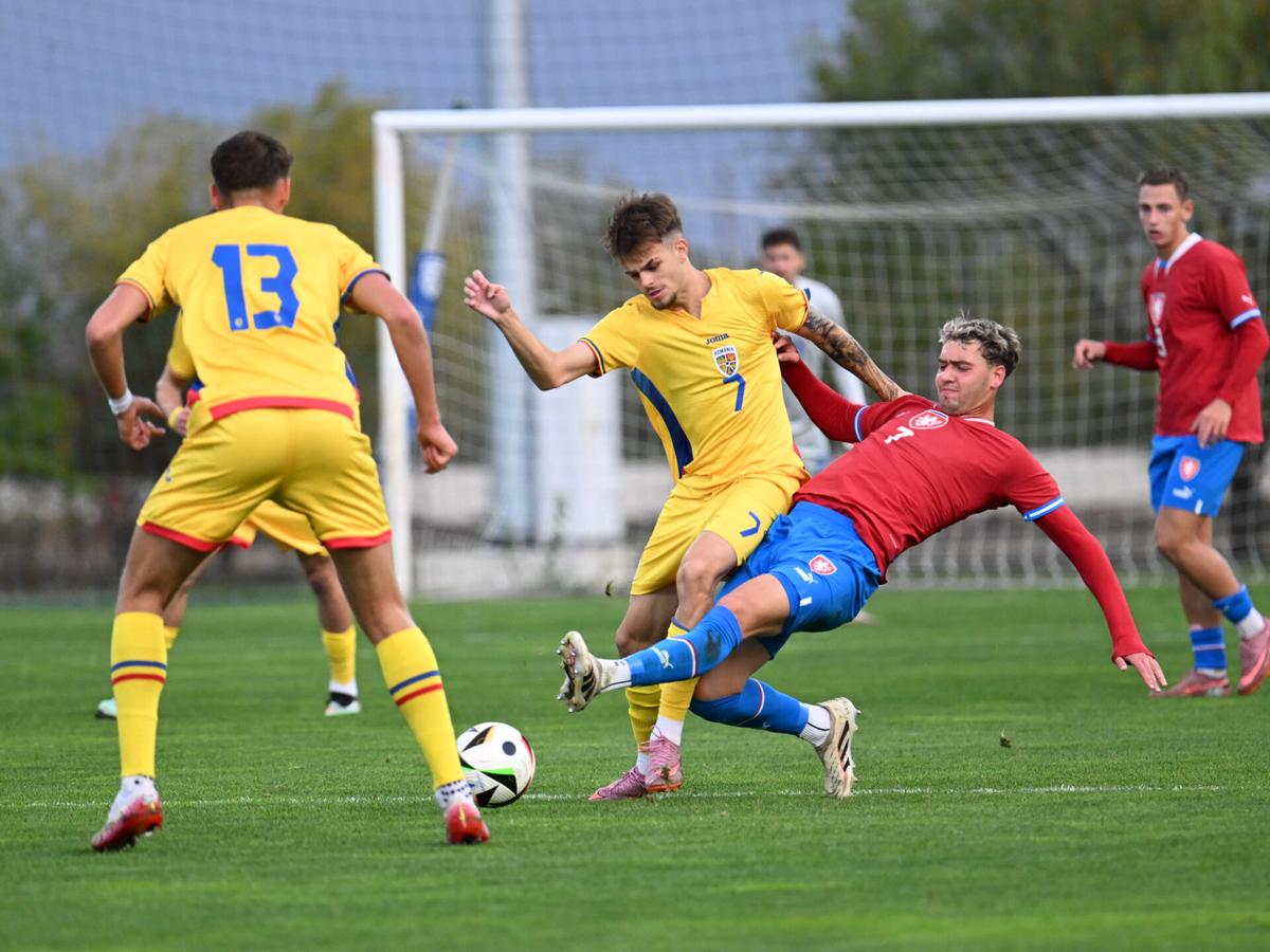 UMILINȚĂ la Buftea » România U20 a fost demolată de Cehia U20