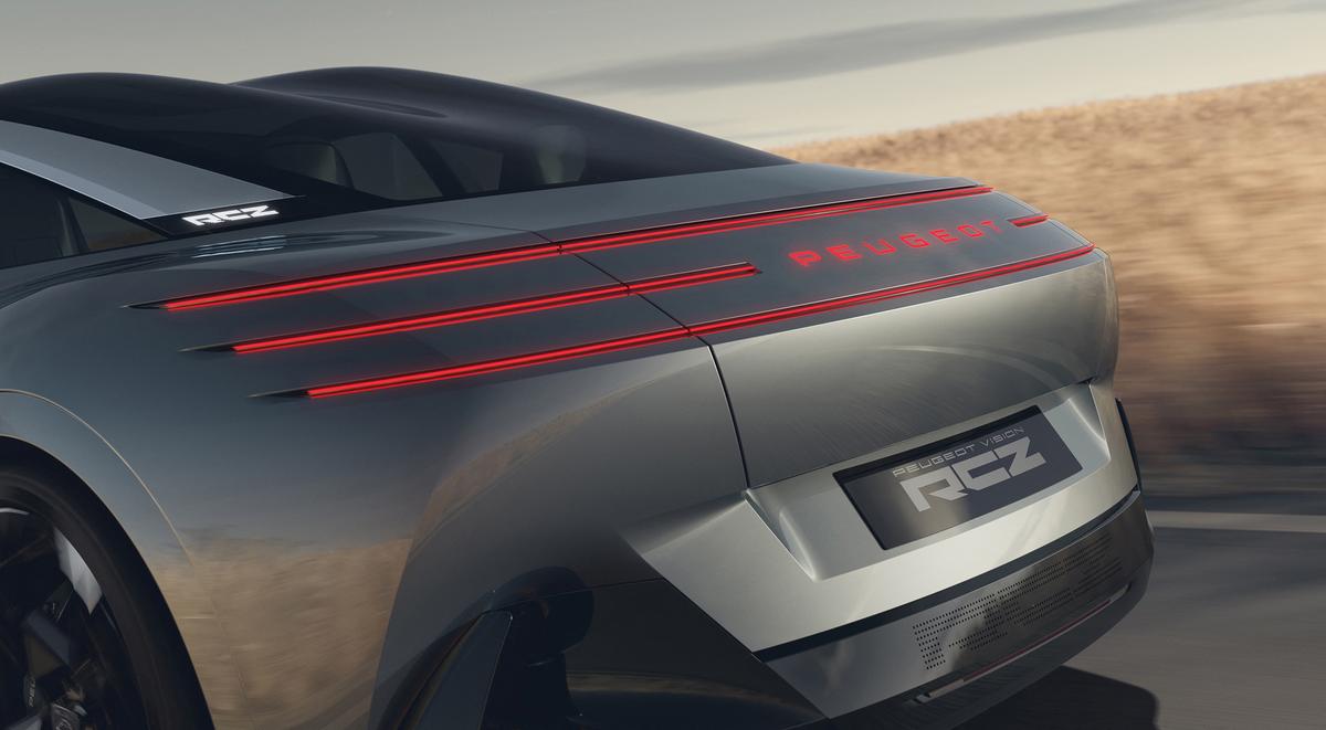 Rachetă electrică! Peugeot a prezentat noul coupe care se încarcă în doar 10 minute