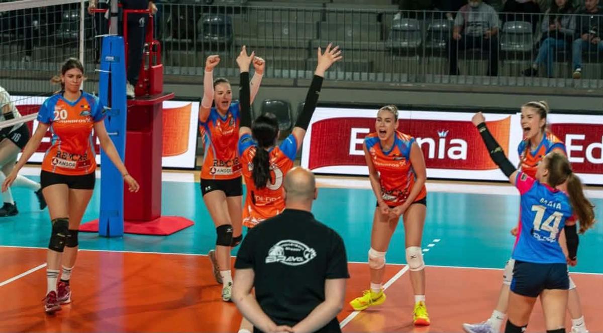 Mara Vasilescu, sora prin alianță a lui Radu Drăgușin, debut în prima ligă de volei
