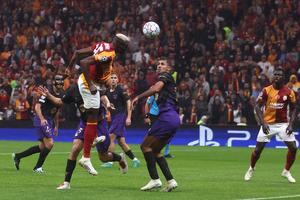 Galatasaray - Barcelona » Două goluri în prima repriză