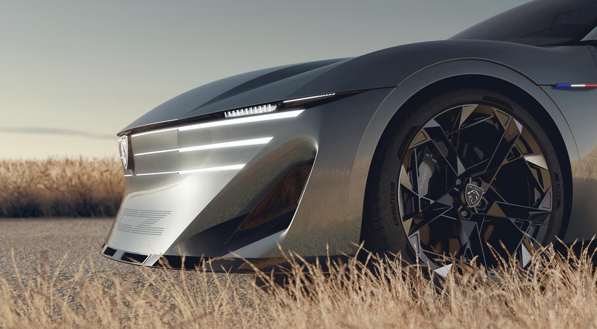 Rachetă electrică! Peugeot a prezentat noul coupe care se încarcă în doar 10 minute