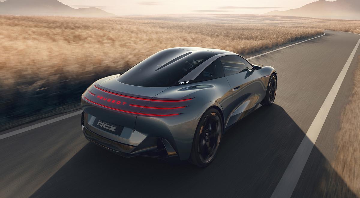 Rachetă electrică! Peugeot a prezentat noul coupe care se încarcă în doar 10 minute