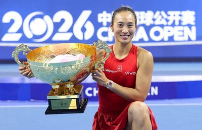 Qinwen Zheng, campioana de la Beijing, și-a explicat ascensiunea fulminantă din ultimele luni: „Nu este ușor să fii un simbol național”