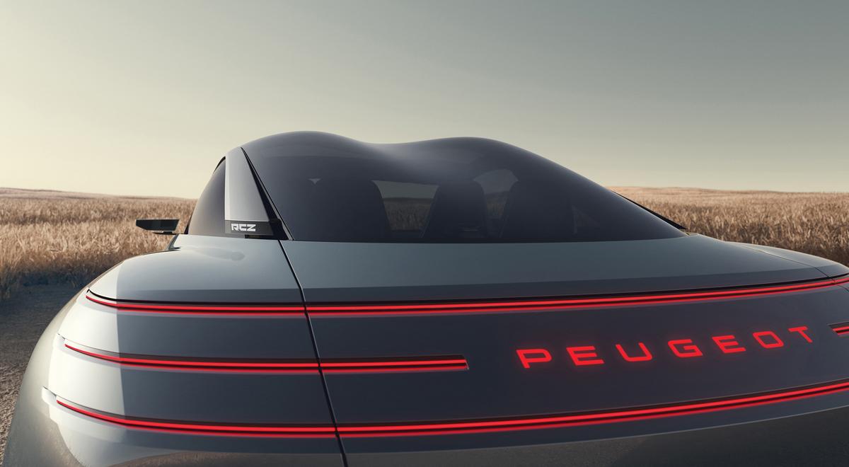 Rachetă electrică! Peugeot a prezentat noul coupe care se încarcă în doar 10 minute