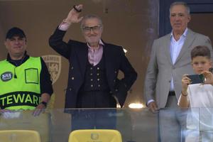 Gigi Becali: „Cred că vrea să-și dea demisia, dar nu îl lasă orgoliul”