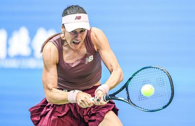 Sorana Cîrstea - Hanyu Guo » Prăbușire dureroasă: Sorana, eliminată de locul 240 în lume după ce a condus cu 6-1, 4-0!