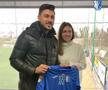 FOTO Simona Halep asistă la un meci de Liga 2 din România » Ce cadou a primit campioana de la Wimbledon