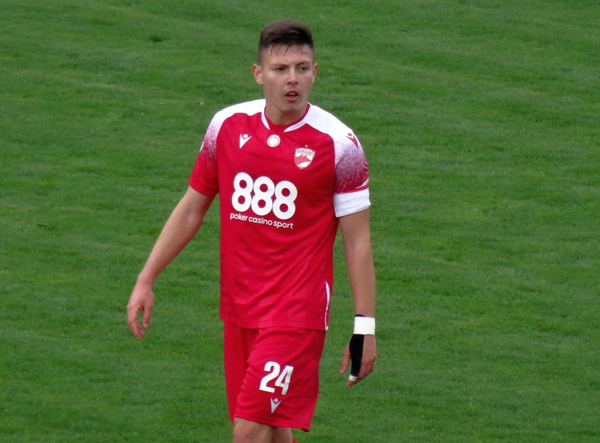 6 detalii de la Dinamo - Dumbrăvița: s-a schimbat playlistul din vestiar, rezervele au făcut hora bucuriei + ce le-au cerut fanii jucătorilor la final