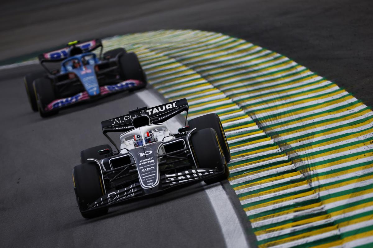 Scandal la vârful Red Bull, după Marele Premiu al Braziliei » Verstappen a ignorat ordinele echipei și nu s-a lăsat depășit de coechipierul Perez: „A demonstrat cine e el cu adevărat”