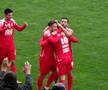 6 detalii de la Dinamo - Dumbrăvița: s-a schimbat playlistul din vestiar, rezervele au făcut hora bucuriei + ce le-au cerut fanii jucătorilor la final