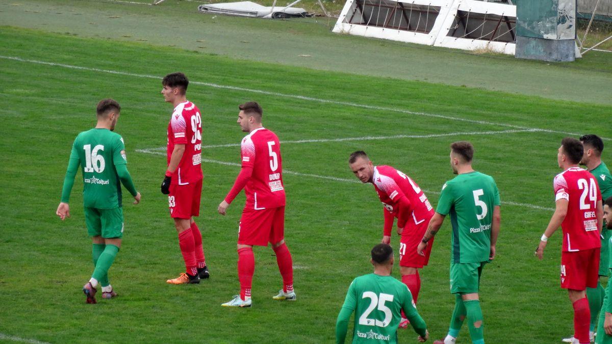 6 detalii de la Dinamo - Dumbrăvița: s-a schimbat playlistul din vestiar, rezervele au făcut hora bucuriei + ce le-au cerut fanii jucătorilor la final