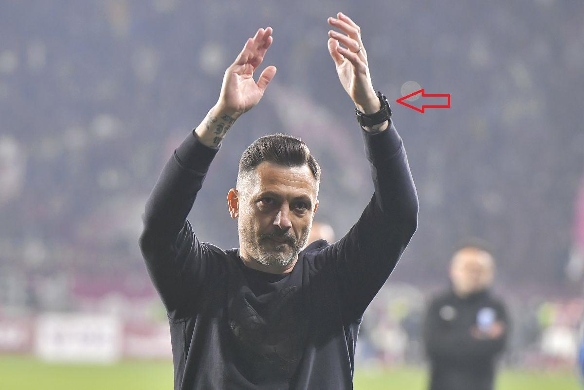 Ceasul lui Rădoi purtat în meciul Rapid - Craiova