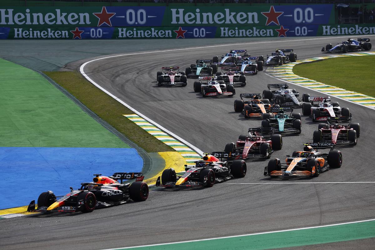 George Russell, victorie în premieră în Formula 1 » Dublă Mercedes în Marele Premiu al Braziliei + Verstappen doar pe 6. Cum arată clasamentele
