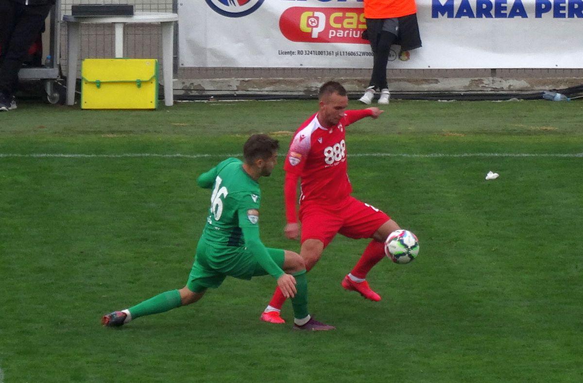 6 detalii de la Dinamo - Dumbrăvița: s-a schimbat playlistul din vestiar, rezervele au făcut hora bucuriei + ce le-au cerut fanii jucătorilor la final