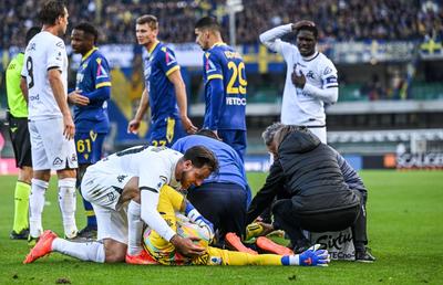 Un fotbalist din Serie A a suferit o accidentare horror și ratează Mondialul din Qatar: imagini dure