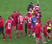6 detalii de la Dinamo - Dumbrăvița: s-a schimbat playlistul din vestiar, rezervele au făcut hora bucuriei + ce le-au cerut fanii jucătorilor la final