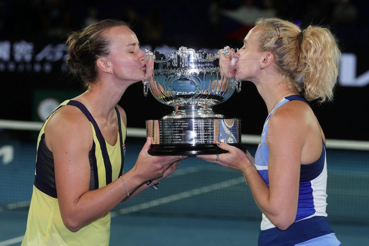 Krejcikova și Siniakova se despart după 7 titluri de Grand Slam și un titlu olimpic » Begu și Niculescu le-au învins în Fed Cup