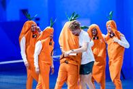 Jannik Sinner are cei mai colorați fani » Carota Boys și-au întâlnit favoritul la Torino