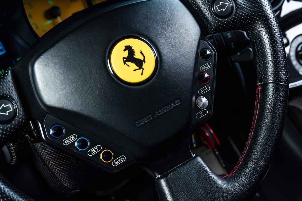 În 2004, un milionar britanic a comandat un Ferrari Enzo și a avut niște cereri nemaiauzite! Azi vrea să-l vândă cu o sumă astronomică!