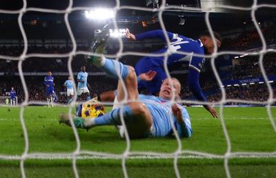 Erling Haaland, golgheterul total, a comentat amuzat: „Am înscris primul gol cu «ouăle», e o nouă bornă pentru mine" + Încă un gol și mai bate un record!