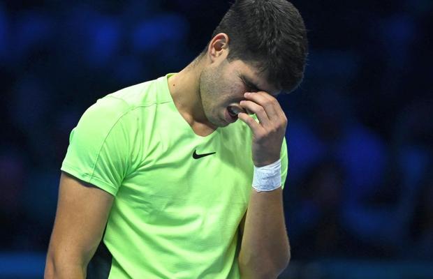 Carlos Alcaraz, învins de Zverev la primul meci la Turneul Campionilor » Apoi s-a plâns: „Nu am jucat tot sezonul pe așa ceva”