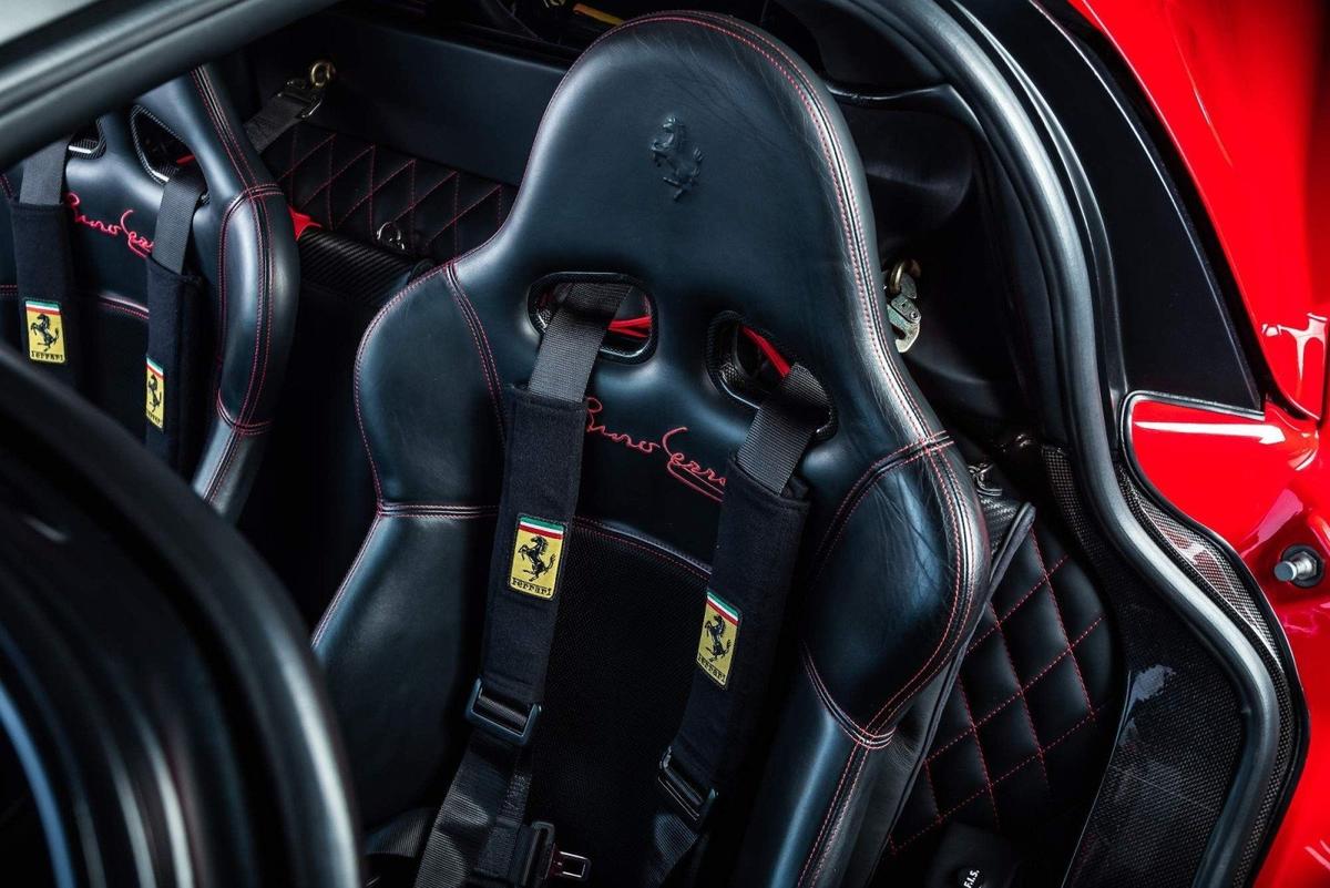 În 2004, un milionar britanic a comandat un Ferrari Enzo și a avut niște cereri nemaiauzite! Azi vrea să-l vândă cu o sumă astronomică!