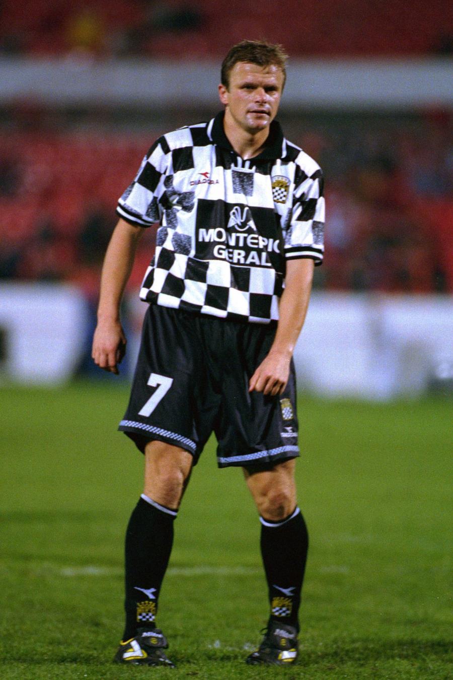 Ioan Timofte a evoluat timp de șase ani la Boavista, după acest club denumindu-și hotelul pe care l-a construit în Timișoara / Foto: Imago Fosta semifinalistă de Cupa UEFA, desființată după 123 de ani de existență! Veste tristă în Europa
