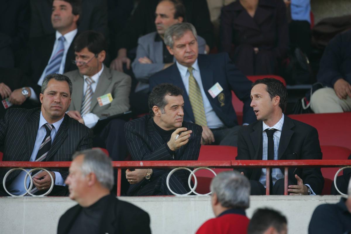 MM Stoica, spuma de ras și liliacul » Managerul FCSB, amintiri fabuloase din tinerețea „alb-negru”: „Asta chiar că e bombă!”