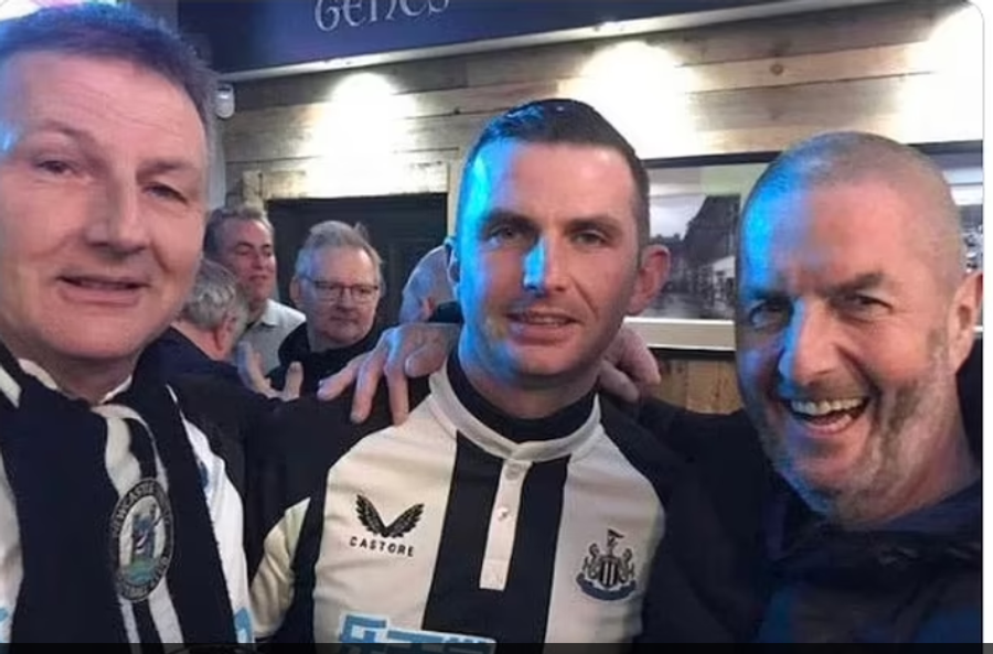 Michael Oliver, arbitru care ține cu Newcastle Viața secretă a arbitrilor din Premier League! » Daily Mail: „Băutură din belșug, petreceri dezlănțuite, tatuaje”. Și mulți care antipatizează același antrenor